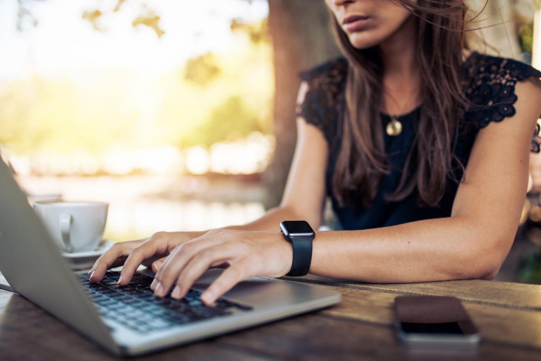 Modernes Schulungsumfeld mit professioneller Ausstattung